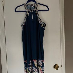Boutique brand lightweight halter style summer dress, size Medium. NWT